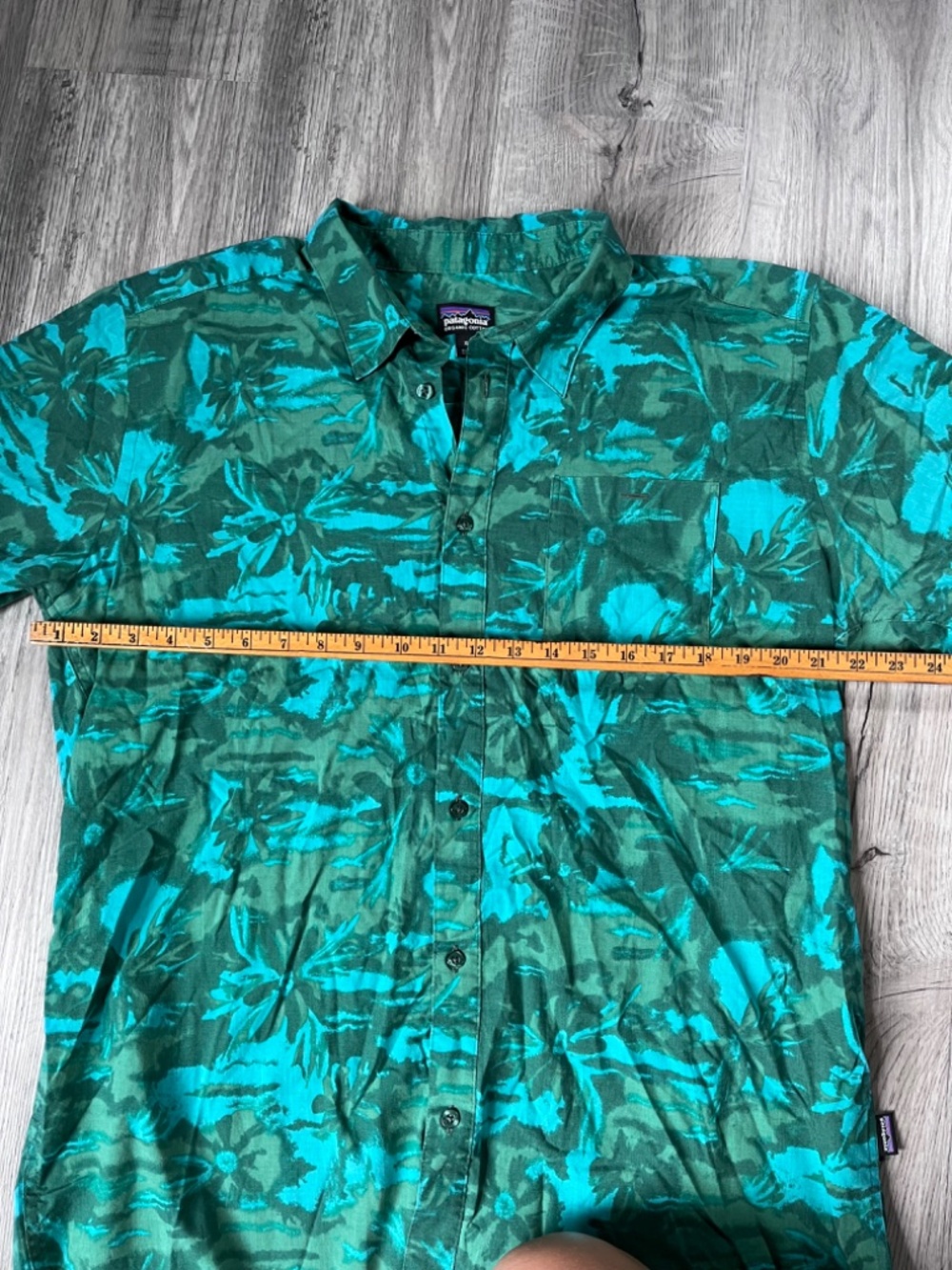 Patagonia Men's Go To Shirt "Cliffs and Waves: Conifer Green" XL short sleeve - Picture 5 of 8